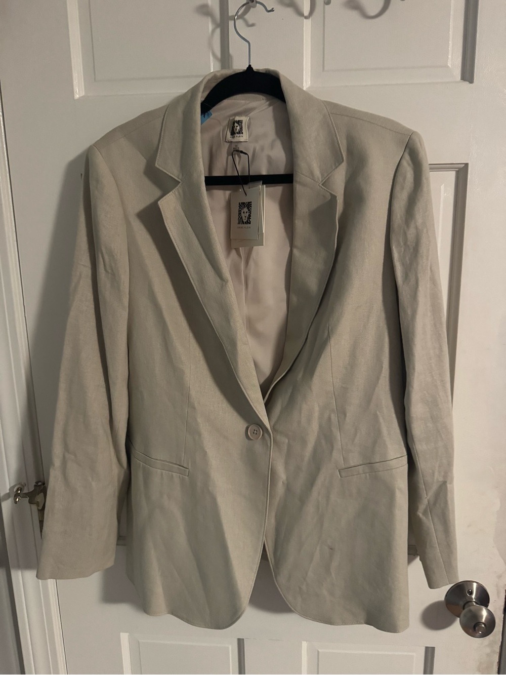 Anne Klein Light Sandtone Blazer Size 14 Single Button Closure NWT